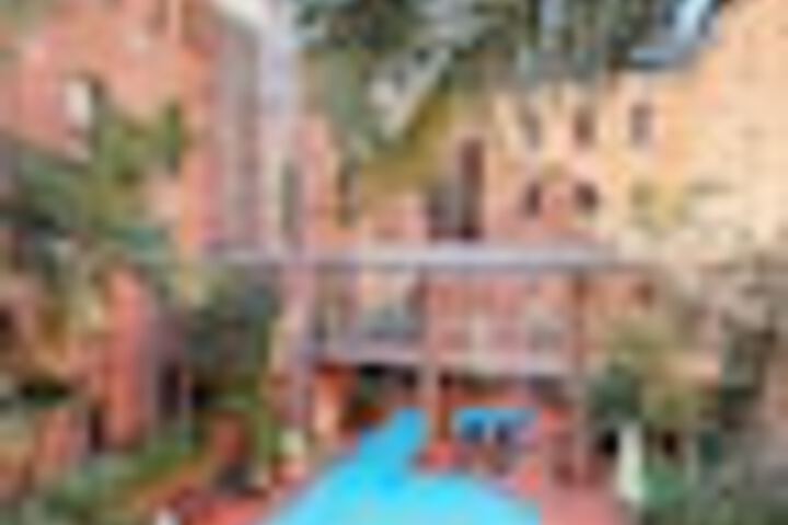 Pool 272 of 318