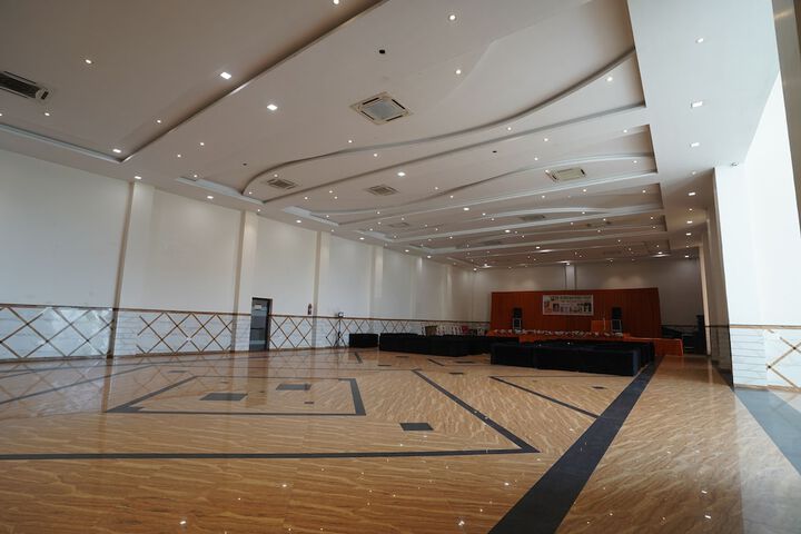Ballroom/Hall 31 of 50
