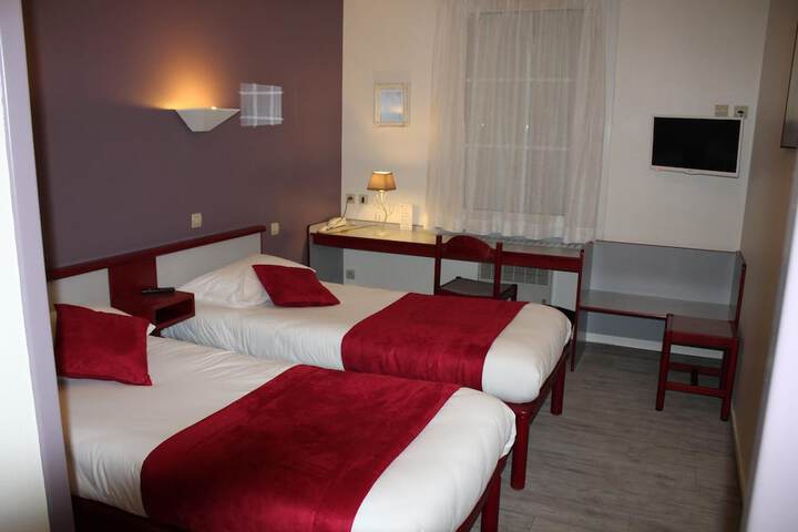 Room 10 of 68