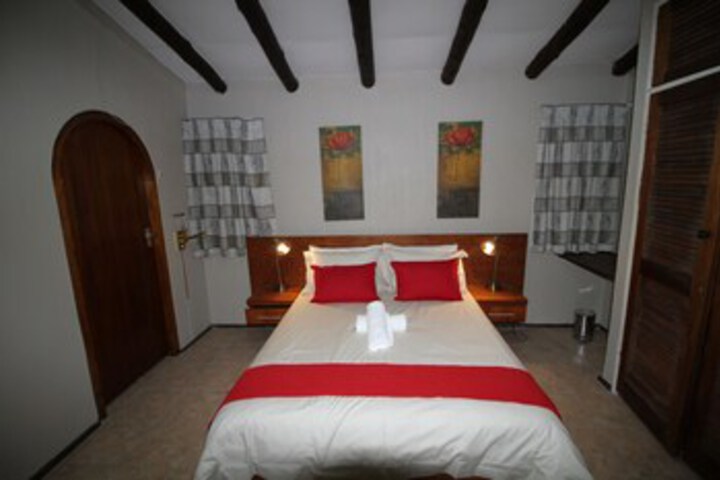 Room 7 of 27