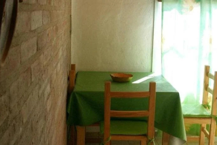 Dining 15 of 22