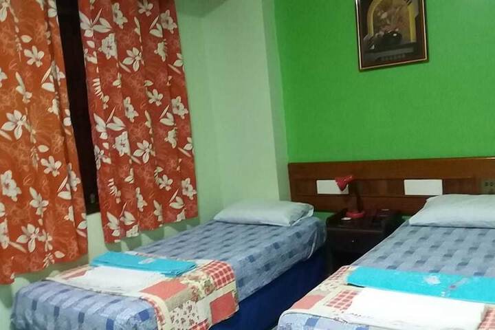 Room 20 of 34