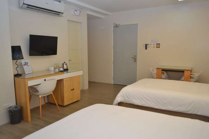 Room 4 of 71