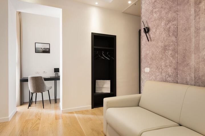 Room 21 of 36