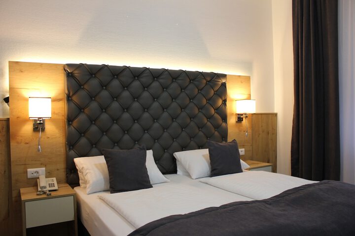 Room 7 of 44