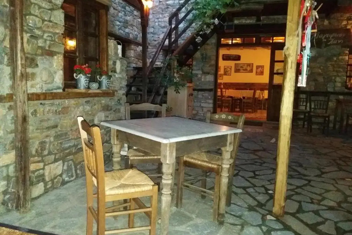 Dining 9 of 9
