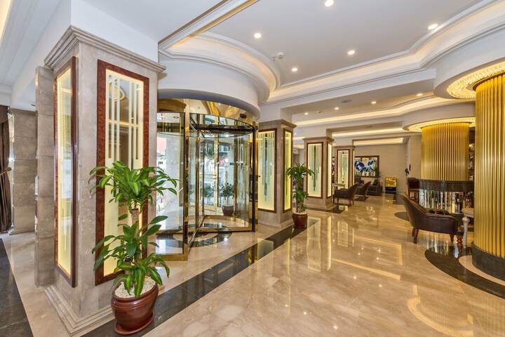 Guest Lobby