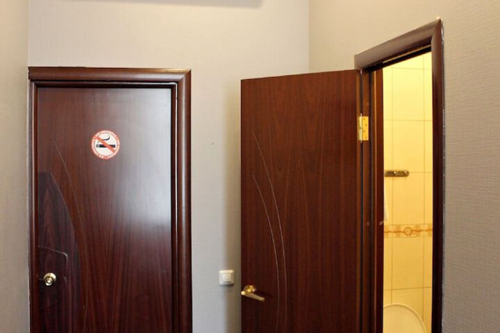 Room 32 of 48
