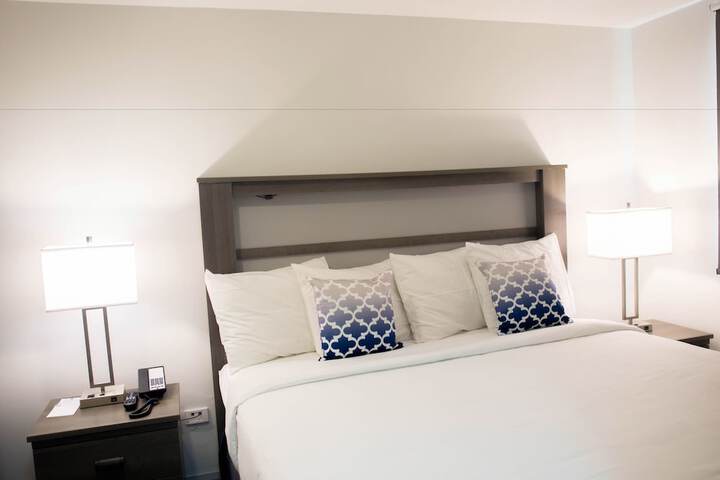 Room 12 of 34