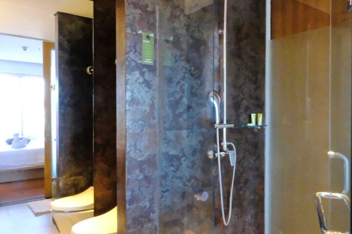 Room 45 of 115