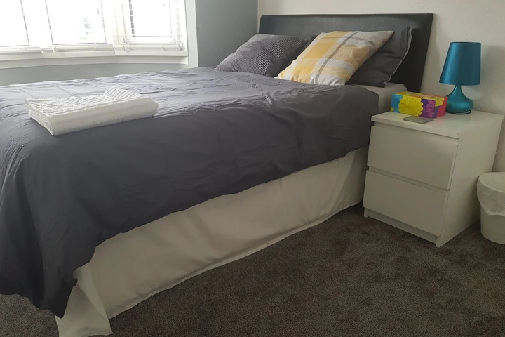 Room 5 of 13