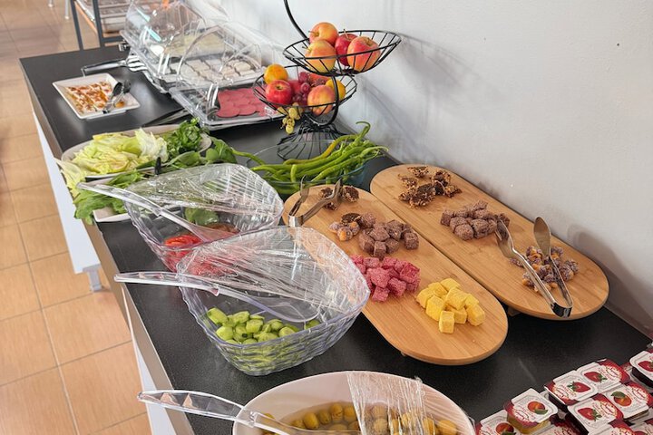 Dining 18 of 27