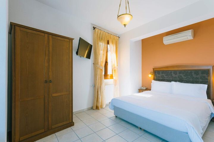 Room 8 of 46