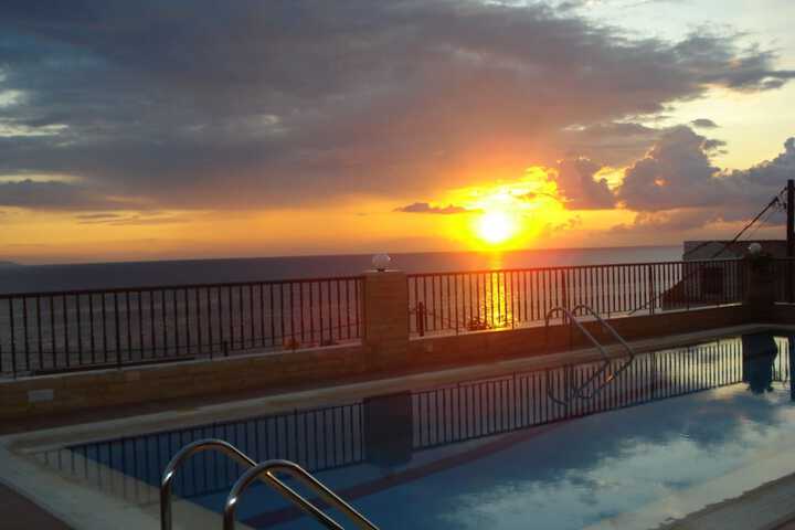 Hotel Pool