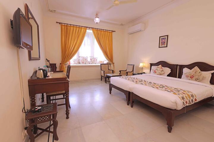 Room 55 of 144