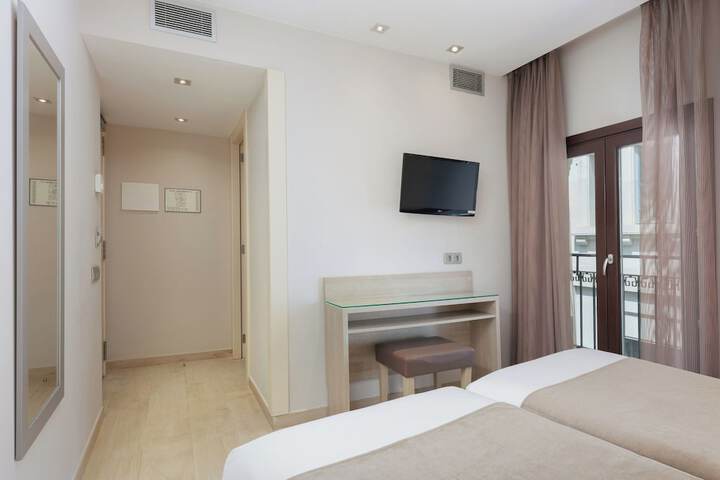 Room 15 of 62