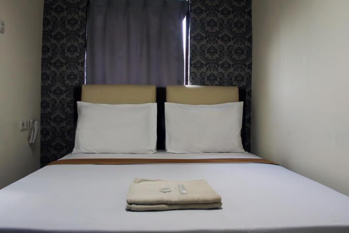 Room 5 of 7