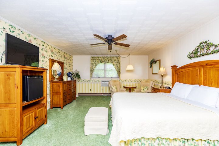 Room 9 of 64