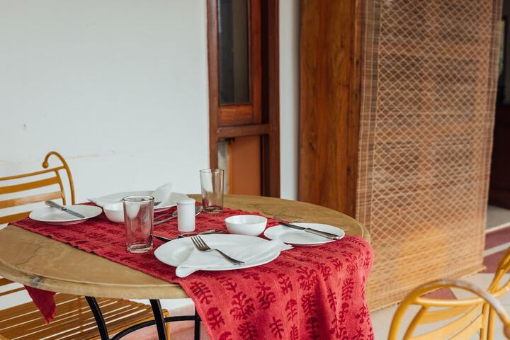 Dining 42 of 80