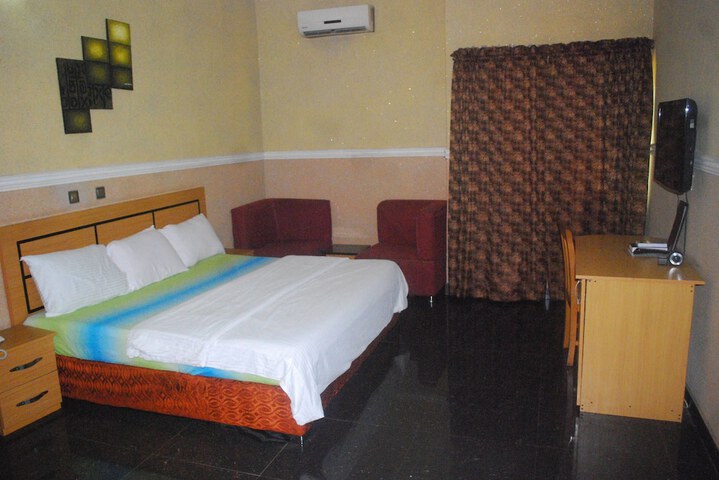 Room 7 of 20