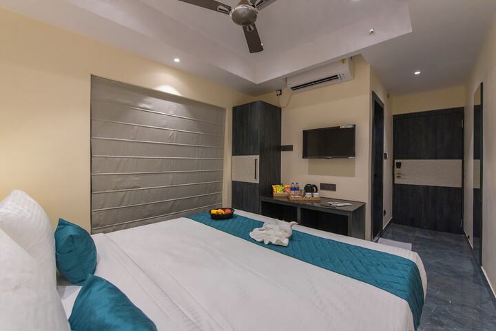 Room 9 of 22