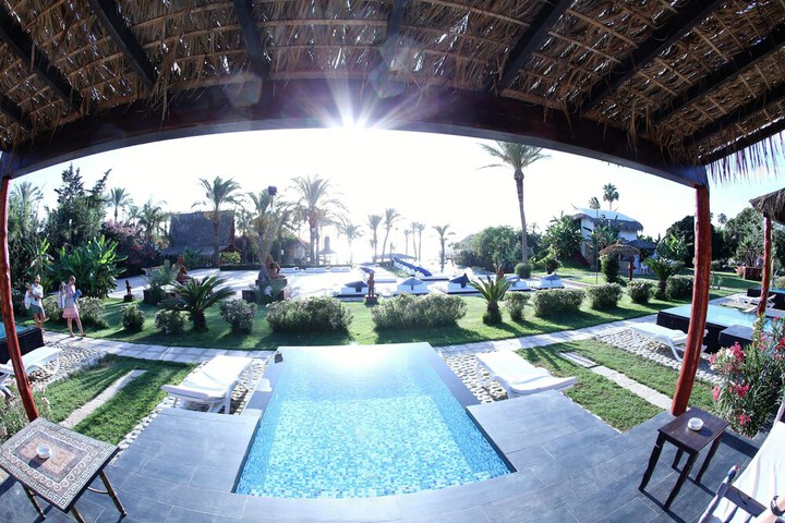 Hotel Pool