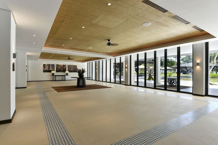 Ballroom/Hall 26 of 37
