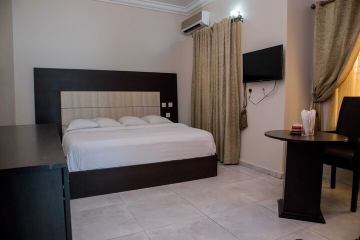 Room 18 of 82