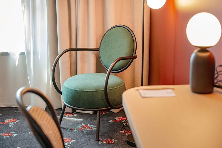 Room 12 of 50