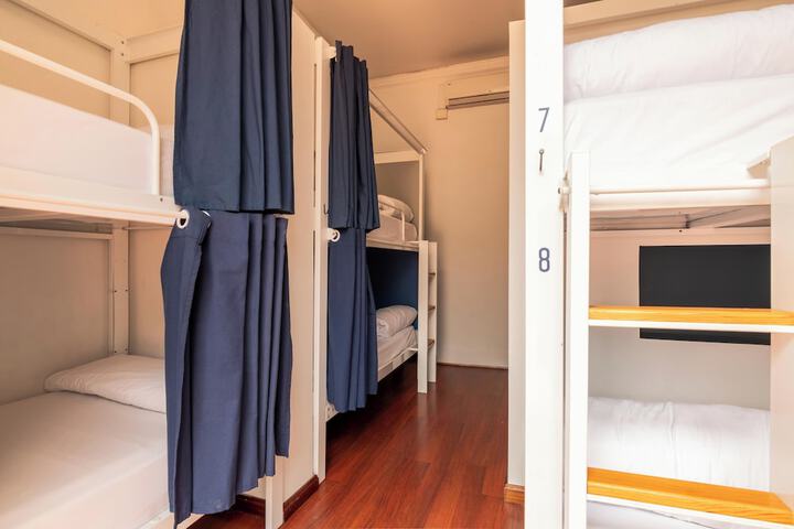 Room 16 of 31