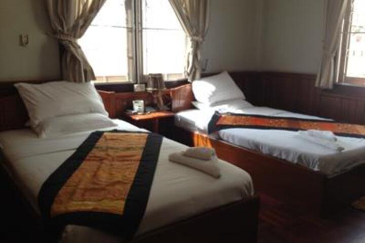Room 2 of 5
