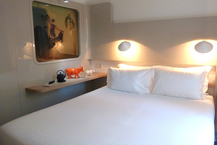Room 10 of 27