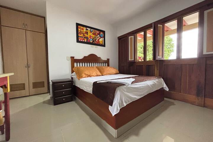 Room 5 of 78