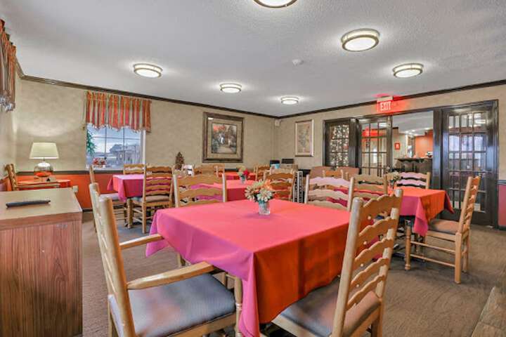 Breakfast area