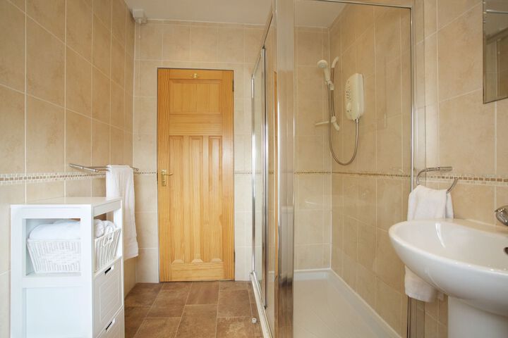 Room 14 of 28