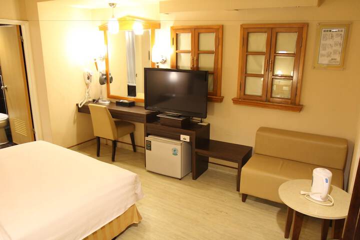 Room 18 of 41