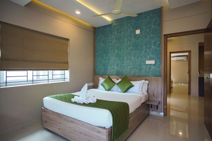 Room 8 of 19