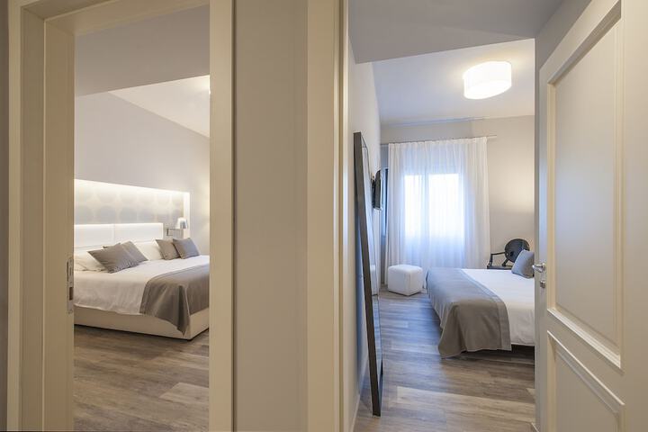 Room 4 of 47