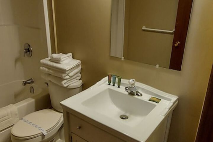 Room 15 of 19