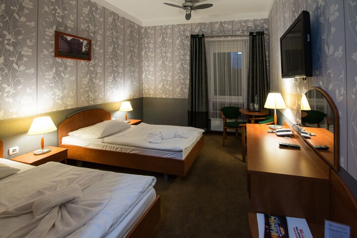 Room 9 of 41