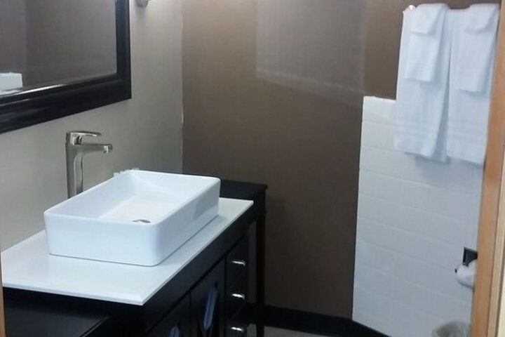 Room 5 of 13