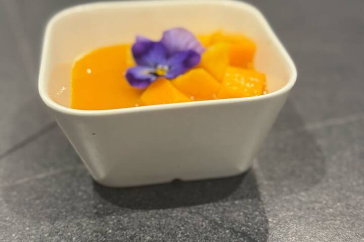 Dining 85 of 158