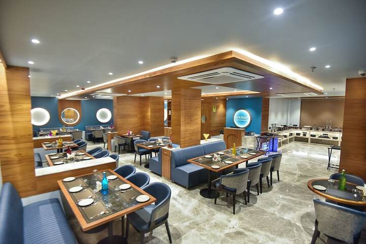 Dining 20 of 25