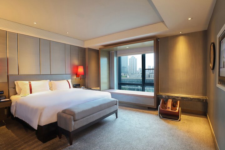 Room 11 of 55