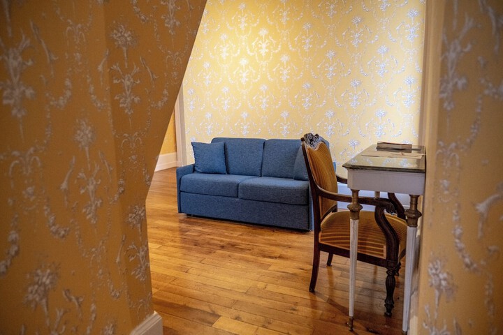 Room 25 of 92