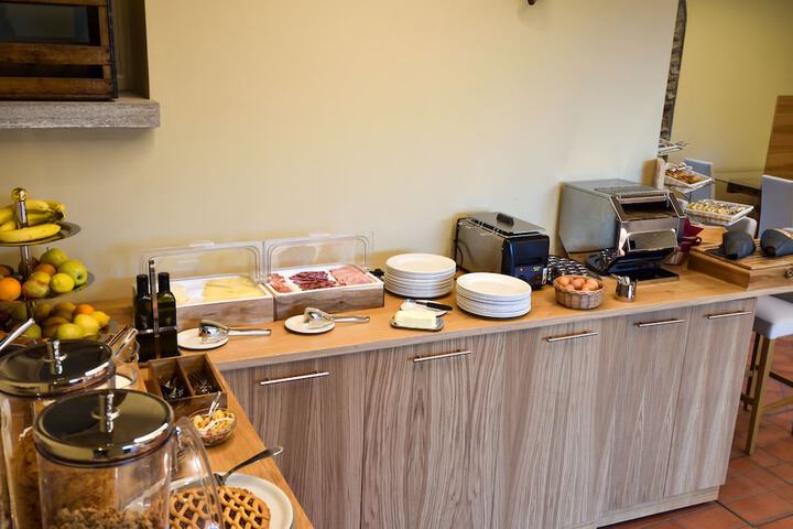 Dining 49 of 123