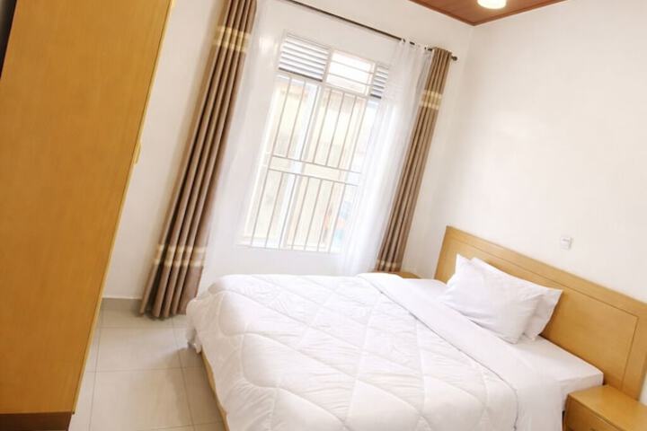 Room 2 of 11