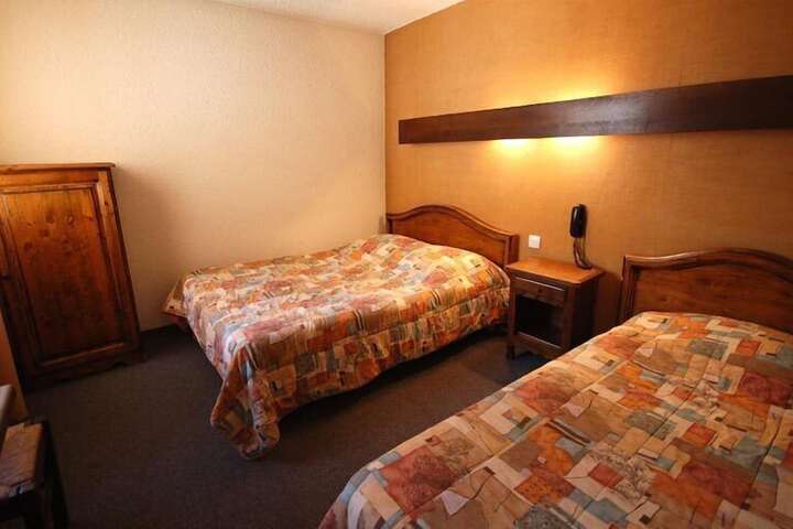 Room 9 of 21