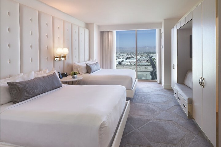 Room 8 of 50