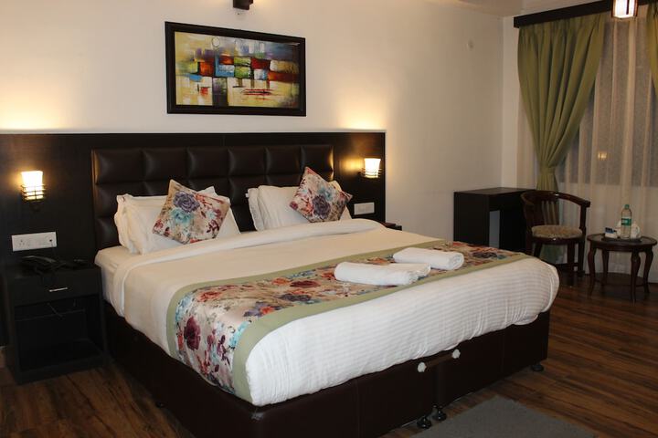 Room 8 of 53